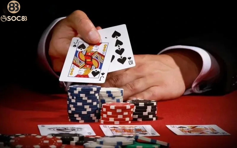 Nắm rõ cách chơi poker tại casino Soc88